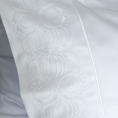 Bridal Intertwined 300TC Bettwäsche von Peter Reed